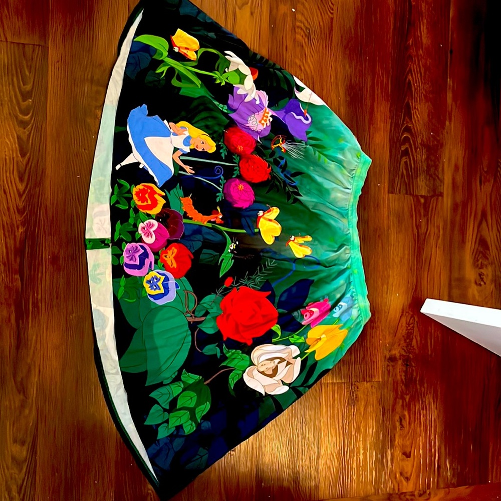 Loungefly Alice in Wonderland Skirt